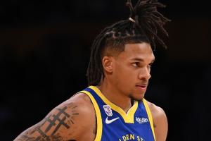 賺到了？勇士56號秀理查德絲毫不怯場 頂上輪換貢獻(xiàn)5分1板1助1斷