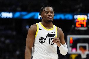 爵士官方：科利爾右腿筋拉傷的康復(fù)進(jìn)展順利 將在一周后重新評(píng)估