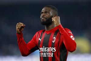 續(xù)約留隊(duì)？托莫里：AC米蘭是我的家，除非管理層告知讓我離開