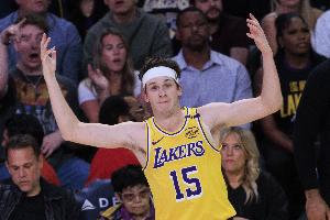 3000萬合同還有嗎？里夫斯26分9助+5誤5犯 末節(jié)造殺傷13分扛進攻