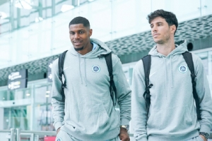 ??奔赴武漢 ??開啟客場征程