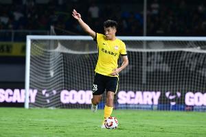 還能留中超嗎？36歲老將張呈棟與西海岸合同年底到期，被禁賽+3停