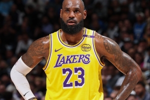 鐵林：詹姆斯生涯即將結(jié)束 錯(cuò)過(guò)賽季開(kāi)局肯定會(huì)對(duì)他心理造成影響