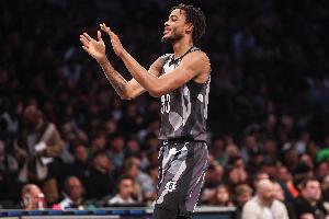 全隊(duì)就你打得行！克拉克斯頓12中8高效拿下17分4板2助