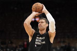 盡力了！大洛佩斯替補17分鐘三分11中5貢獻15分3板