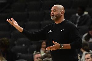 不敵公牛！比克斯塔夫：我們?cè)诜朗囟诉t遲未能展現(xiàn)出緊迫感