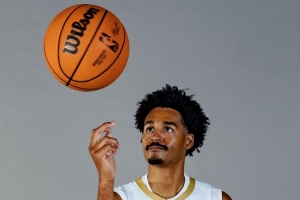 可圈可點(diǎn)！普爾首節(jié)8分鐘5中4貢獻(xiàn)10分2助 正負(fù)值+11