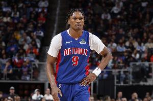 優(yōu)缺點(diǎn)同樣明顯！奧薩爾8中5拿下11分9板7助1斷1帽 投射問(wèn)題明顯