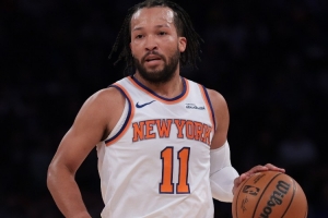 聯(lián)盟流行全場(chǎng)緊逼持球人！布倫森：這能奠定比賽基調(diào) 這趨勢(shì)很棒