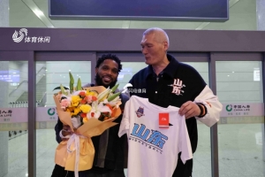 山東高速男籃新外援來了！鮑威爾：新賽季想帶球隊(duì)再上新高度