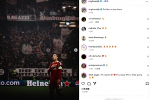 終結(jié)4連敗！利物浦隊(duì)長范戴克社媒曬向球迷謝場照：球場中的男人