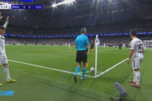 差一點，瓊阿梅尼禁區(qū)內(nèi)射門被卡盧盧擋出