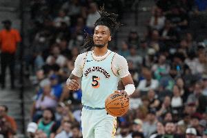 高效全能！卡斯爾12中8拿下22分7板6助2斷