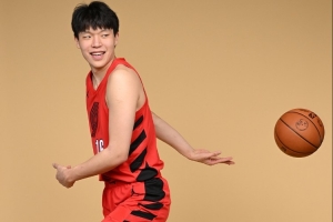 媒體人：楊瀚森邁出第一步就已經(jīng)是成功了 他會(huì)適應(yīng)好NBA的強(qiáng)度