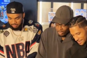 唐斯&哈特&阿努諾比參加球星卡發(fā)布會(huì) 剪彩、簽售全參與