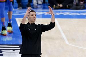 鏖戰(zhàn)雙加時(shí)取勝！戴格諾特：球員很有競(jìng)爭(zhēng)力 被球隊(duì)的勇氣打動(dòng)了