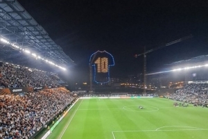 阿斯帕斯為塞爾塔出場534次隊史最多，俱樂部無人機表演致敬