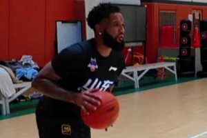 開練了！山東男籃官方社媒曬視頻：鮑威爾的“合練”第一課