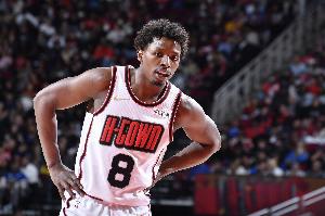 明日火箭VS活塞 泰特升級(jí)為出戰(zhàn)成疑 范喬丹&芬尼-史密斯繼續(xù)缺席