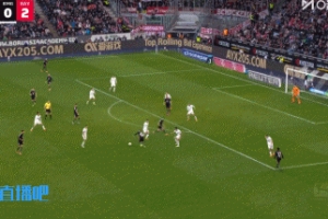 未來是你的！17歲卡爾連場打入左腳世界波，拜仁3-0領先門興