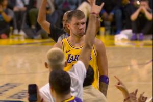 牛皮糖防守又怎樣！東契奇頂著防守三分再中45分平湖人生涯紀(jì)錄