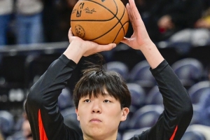 媒體人：被庫里連著點名打 別說楊瀚森了 昨天的戈登也頂不住