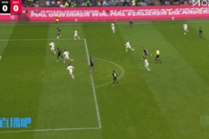 可惜！凱恩點球點附近接隊友倒三角，推射沒打上力被門將撲出