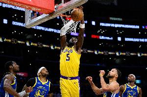 下半場13分6板！八村塁：那時候我在艾頓的眼睛里看到了專注