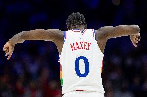 馬克西首戰(zhàn)砍40分！埃奇庫姆：太瘋狂了 他真的太厲害了