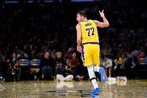 爆砍49分11板8助！東契奇：我感覺很棒 我想要贏下每一場比賽