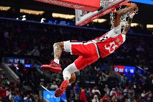 小瓊斯：我只管上場(chǎng)打自己的球  不去管裁判怎么吹罰