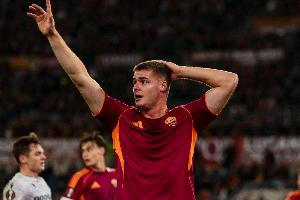 2年前標(biāo)價(jià)1億！21歲弗格森在羅馬9場(chǎng)0球，巔峰身價(jià)6500萬(wàn)現(xiàn)2500萬(wàn)