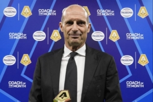 九月聯(lián)賽三連勝！阿萊格里領取意甲九月最佳教練獎杯