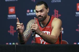 亞當(dāng)斯談雙塔陣容：防守端要把握節(jié)奏和時(shí)機(jī) 進(jìn)攻利用好對(duì)位優(yōu)勢(shì)