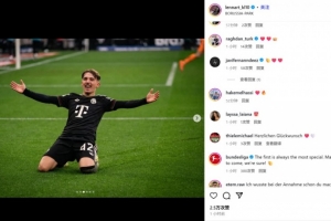 17歲卡爾社媒曬滑跪慶祝照，德甲官方鼓勵(lì)：聯(lián)賽處子球總是很特殊