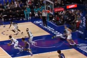 沾衣十八跌？恩比德腳下綿軟連續(xù)沖擊內線倒地造犯規(guī)???♂?