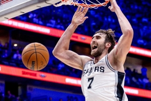 解說：馬刺這賽季盼科內(nèi)特盡可能多打 但實際情況是時間必須控制