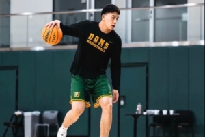 解說：王俊杰將是中國男籃鋒線未來多年自主進攻最可靠的人選