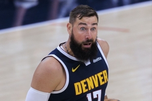 13分鐘12分7板！記者：掘金用薩里奇換來(lái)瓦蘭 這操作真的太離譜了