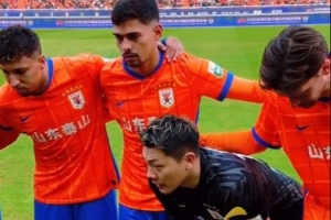 王大雷賽前喊話：在主場(chǎng)來(lái)了這么多球迷，做好我們自己贏下比賽