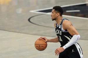 明天雄鹿客場(chǎng)挑戰(zhàn)騎士！字母哥大概率出戰(zhàn) 庫(kù)茲馬出戰(zhàn)成疑