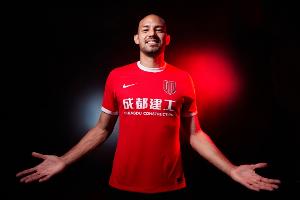 費(fèi)利佩對(duì)陣青島西海岸攻入過(guò)5粒中超進(jìn)球，是對(duì)陣單一對(duì)手最多