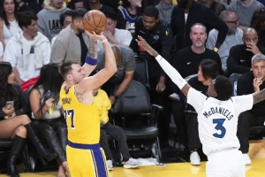 昔日防守蕩然無存！森林狼開季狀態(tài)堪憂 芬奇怒批球隊(duì)毫無侵略性