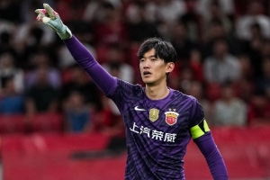 中超官方列顏駿凌聯(lián)賽350場數(shù)據(jù)：撲救926次+110次零封，同期第一