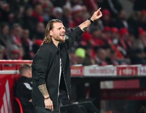 門興主帥：少一人作戰(zhàn)超過(guò)80分鐘，為球隊(duì)展現(xiàn)的面貌感到無(wú)比自豪