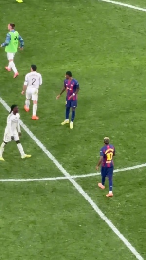 ??看臺視角看沖突起因：卡瓦哈爾與亞馬爾隔空叫板，隊友拉架