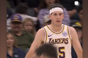 不忘前隊(duì)友！拉塞爾轉(zhuǎn)發(fā)里夫斯今天高光表現(xiàn)