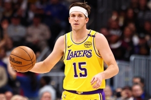 里夫斯：我90%的時(shí)間都和隊(duì)友在一起 我們建立了持續(xù)一生的關(guān)系