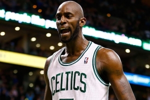 加內(nèi)特：現(xiàn)役球員對體能訓(xùn)練重視不足 季前賽很多人都在喘