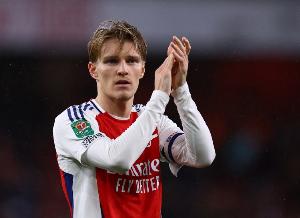 厄德高：排名榜首后每個人都說我們要奪冠，但我們得專注于自身